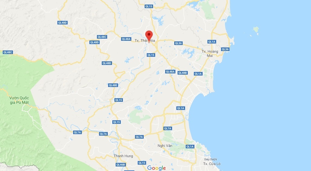 dân đổ sữa ra đường vì thu mua giá thấp ảnh 2 dan do sua ra duong vi thu mua gia thap anh 2