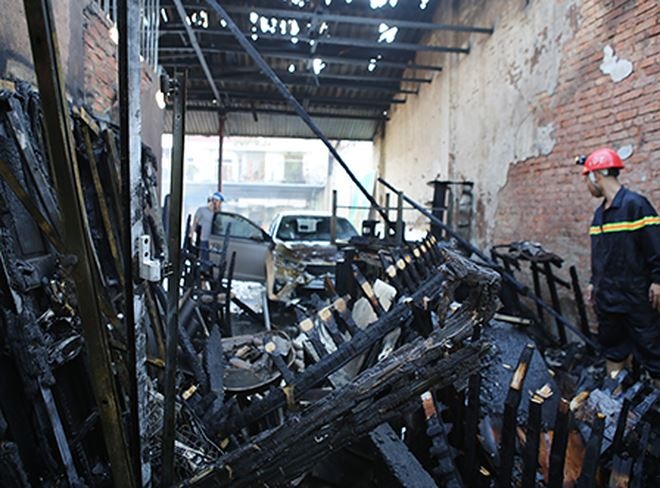 3 cua hang cung chiec oto bi thieu trong vu hoa hoan hinh anh