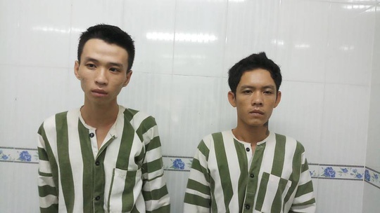 Bi truy duoi, hai ke cuop giat gi dao chong cong an hinh anh