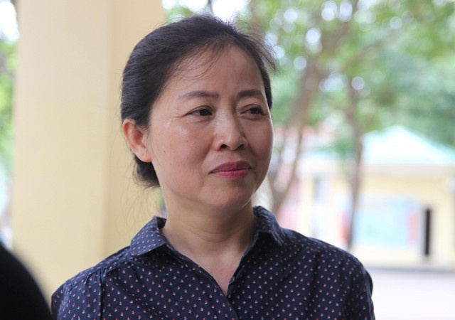 Nu thi sinh 50 tuoi quyet thi DH Y khoa Vinh hinh anh