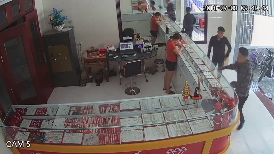 Lừa bán vàng giả ảnh 1 Lua ban vang gia anh 1