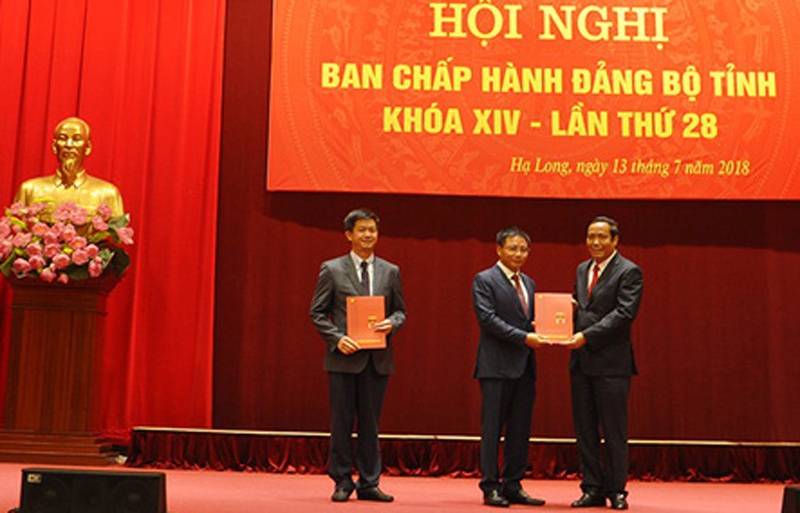 Luân chuyển hai Ủy viên dự khuyết Trung ương Đảng ảnh 1 Luan chuyen hai Uy vien du khuyet Trung uong Dang anh 1