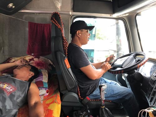 lái xe chở hàng qua Trung Quốc ảnh 1 lai xe cho hang qua Trung Quoc anh 1
