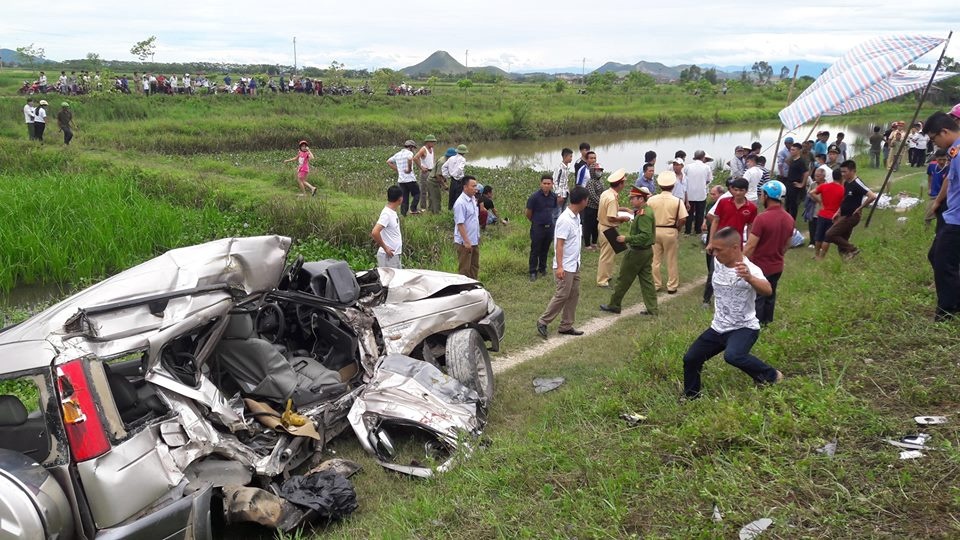 oto tong tau hoa anh 2