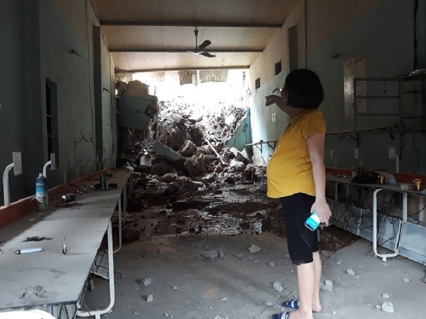 Sat lo nui trong dem, mot ngoi nha o Nghe An bi sap hinh anh