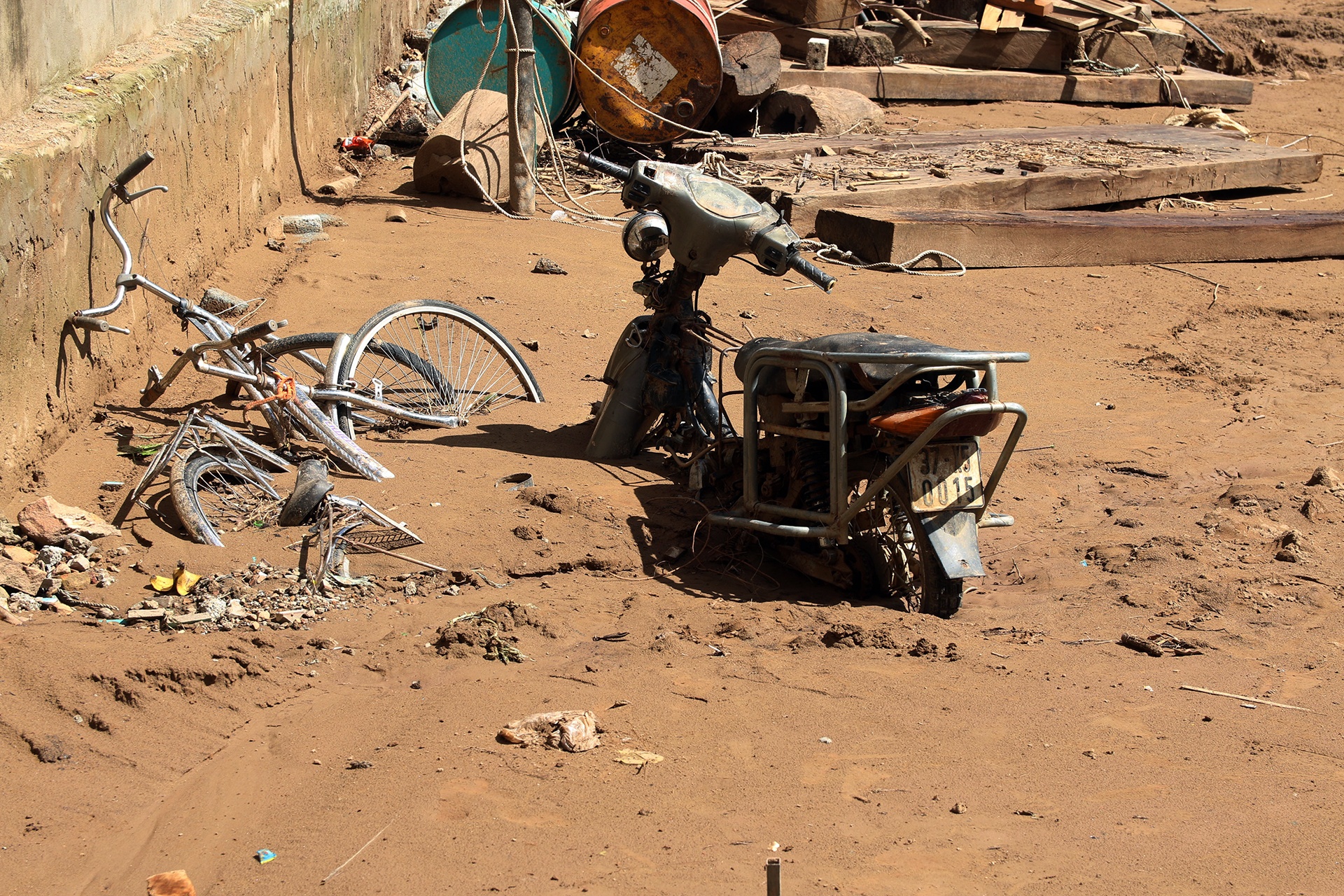 ban lang tan hoang sau mua lu anh 5