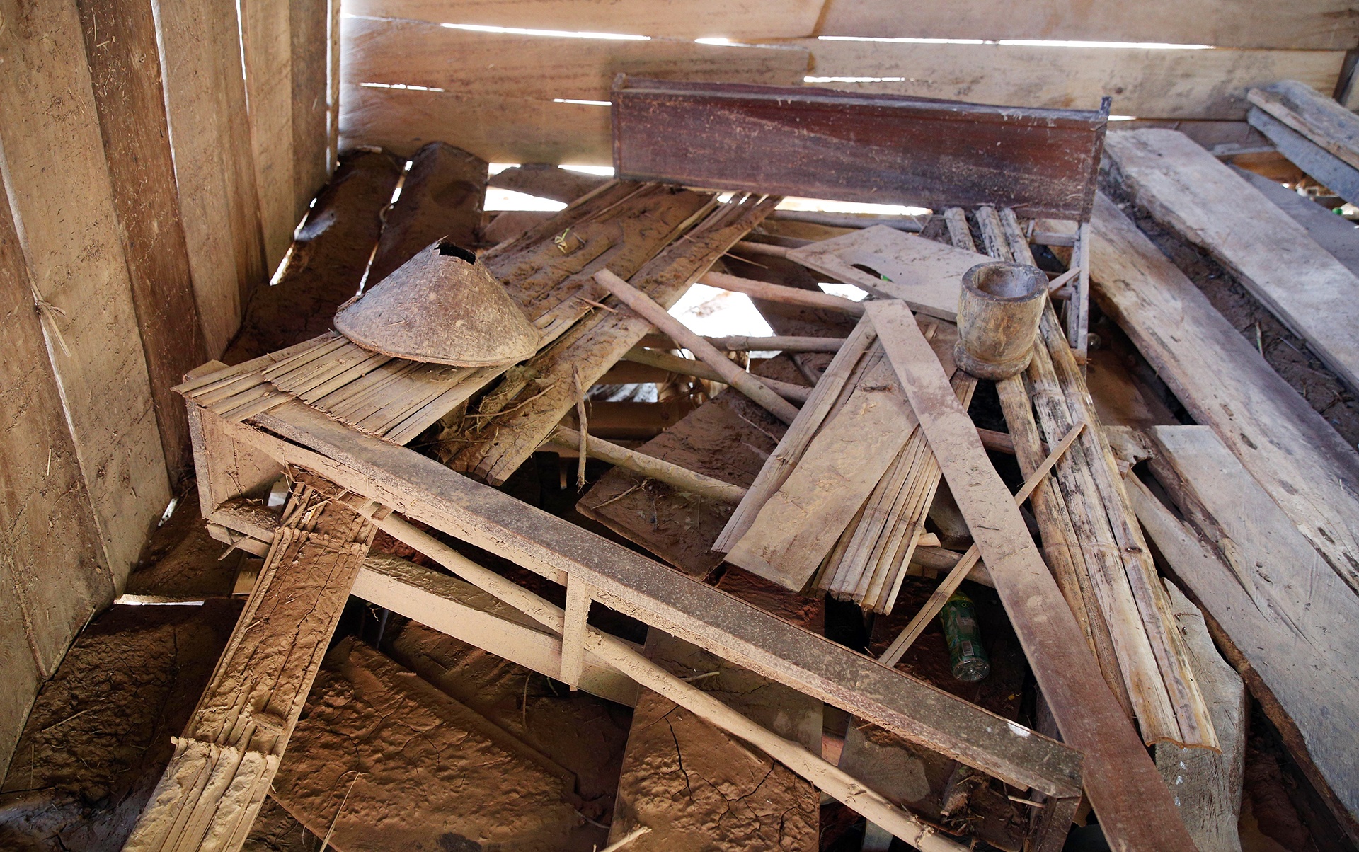 ban lang tan hoang sau mua lu anh 6