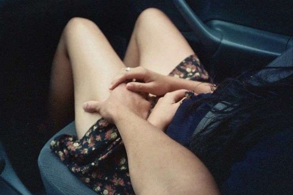 Be gai 11 tuoi to bi hang xom dam o nhieu lan hinh anh