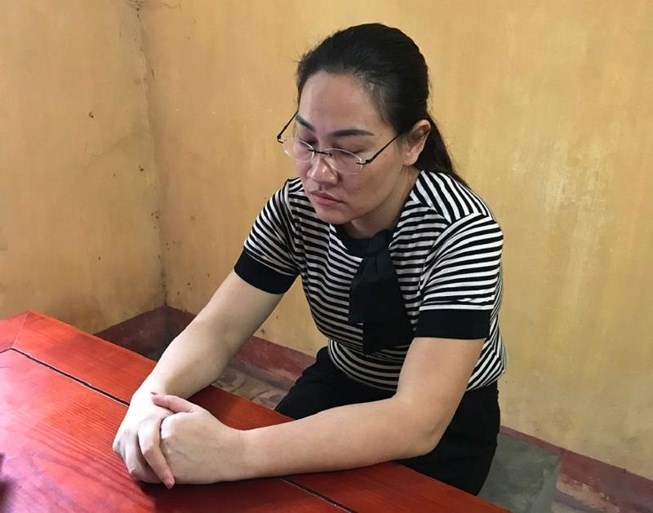 Bat giam cuu nu can bo vien kiem sat lua dao bang so do hinh anh
