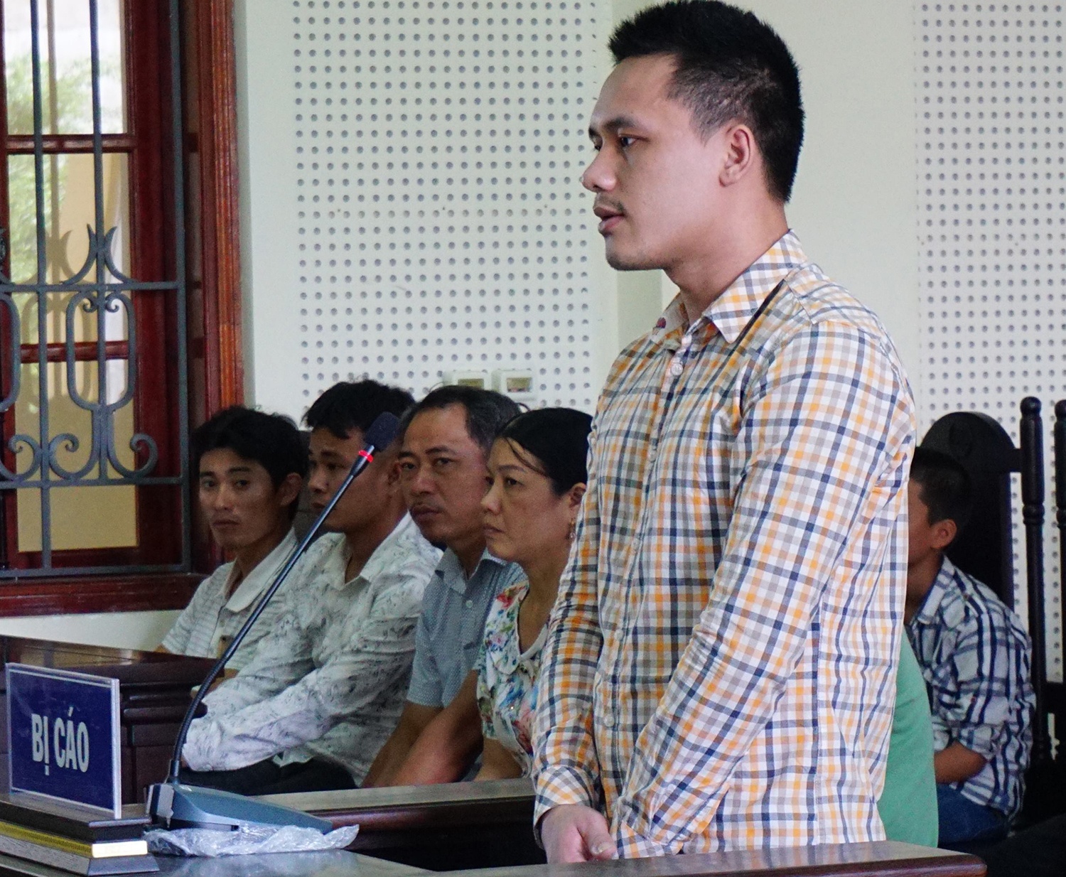 Giet nguoi vi mau thuan cua ban hinh anh