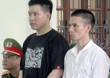 Buon 20 banh heroin, 2 nguoi nhan an tu hinh anh
