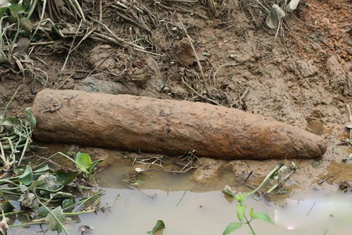 Pha huy thanh cong qua bom nang 300 kg hinh anh