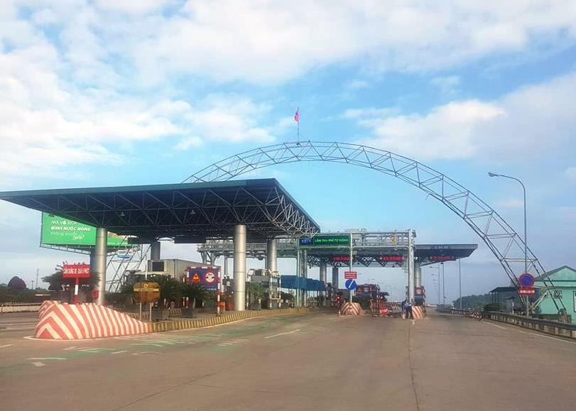 Tap doan Cienco 4 xin dieu chinh tang muc thu phi 2 tram BOT Ben Thuy hinh anh