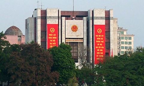 Ha Noi tinh gian hon 200 can bo trong nam 2018 hinh anh