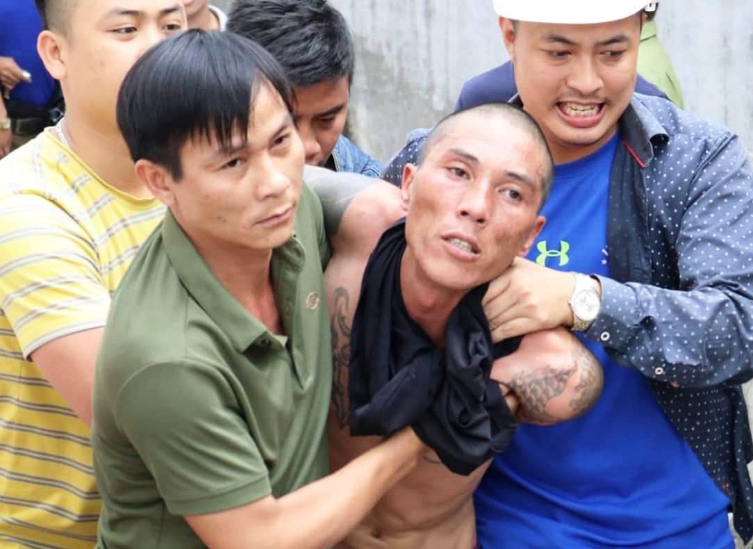 Khoi to nguoi cha nem con tu tang 2 hinh anh