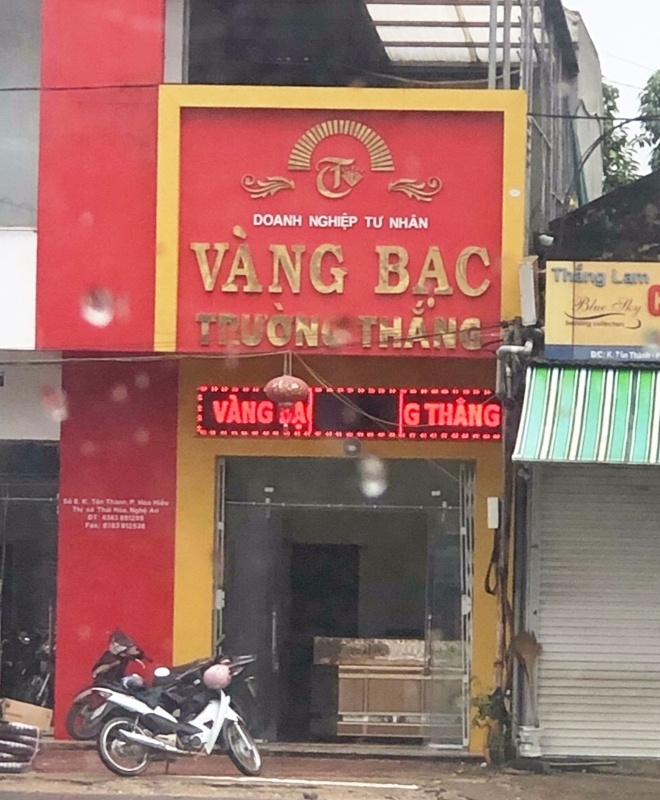 mua ban 100 USD anh 1