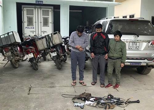 Nhom cau tac chuyen di trom cho hinh anh