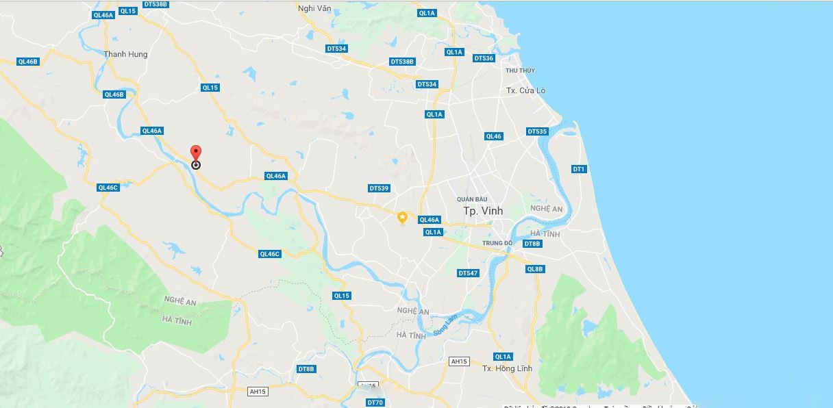 be gai 2 tuoi roi xuong gieng anh 1