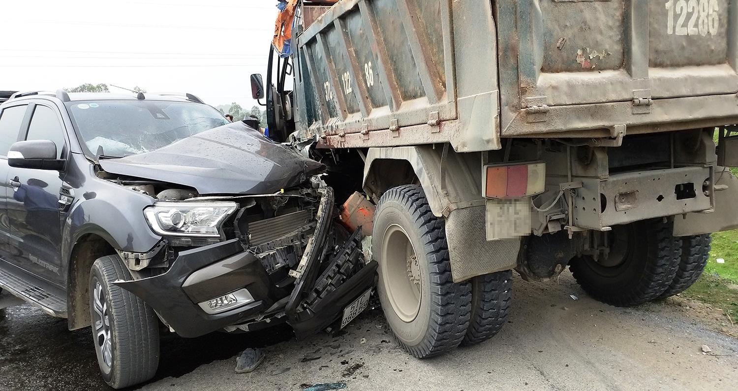 60 phut xay ra 2 vu tai nan tren quoc lo 48, mot nguoi thiet mang hinh anh