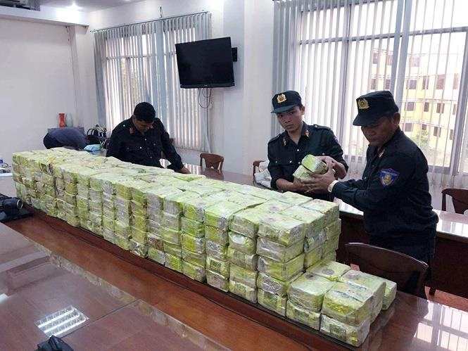 danh an ma tuy anh 3