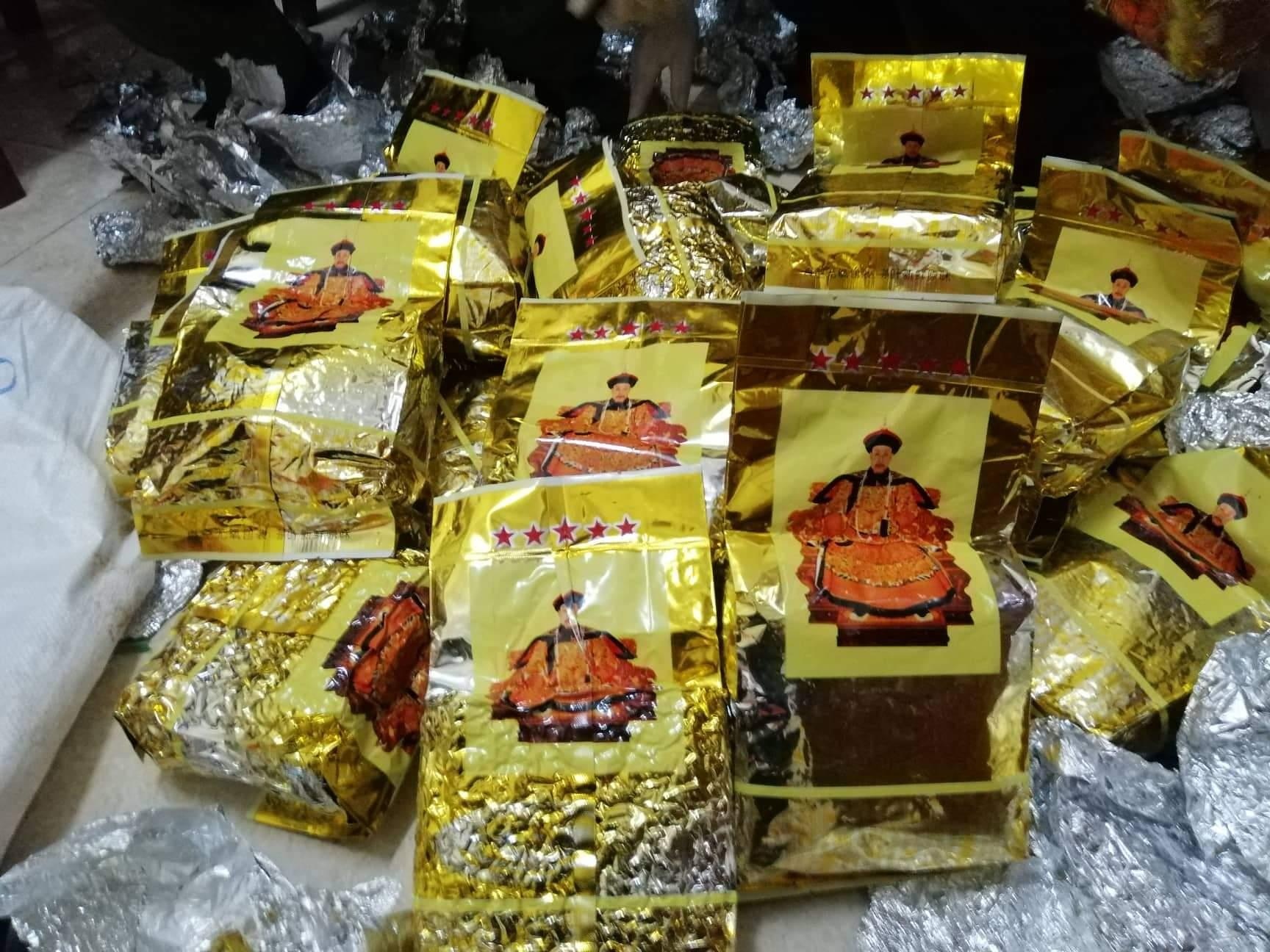 Kiem dem hon 700 kg ma tuy vut ben duong hinh anh