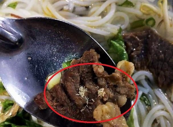 Phat hien gioi trong khau phan an trua cua cong nhan hinh anh