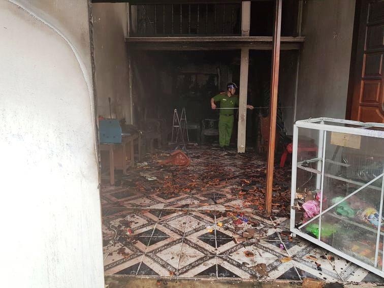 đâm vợ rồi đốt nhà ảnh 1 dam vo roi dot nha anh 1