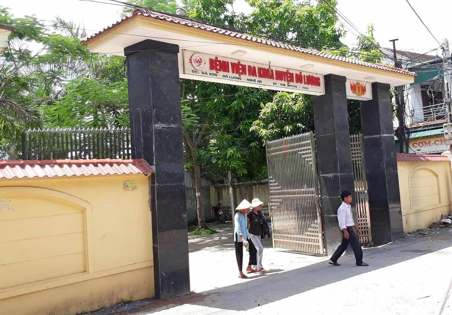 nu dieu duong bi hanh hung anh 2