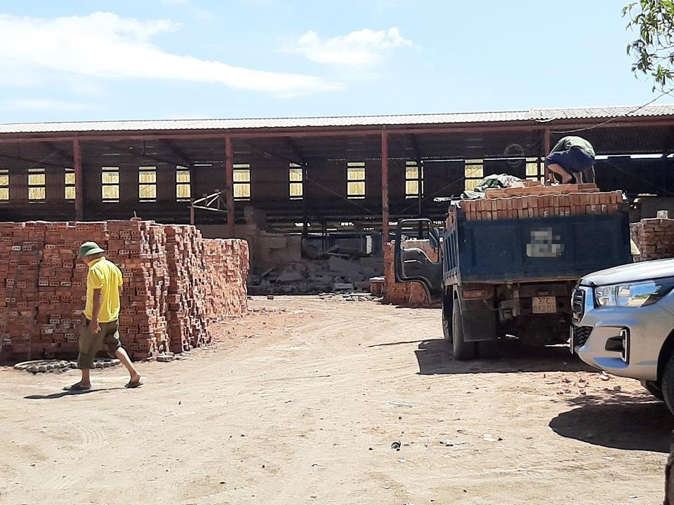 sap tuong lam 4 pham nhan bi thuong anh 1