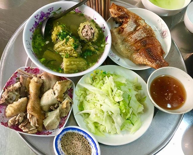 Cu ong 90 tuoi dam chet con trai trong bua an toi hinh anh