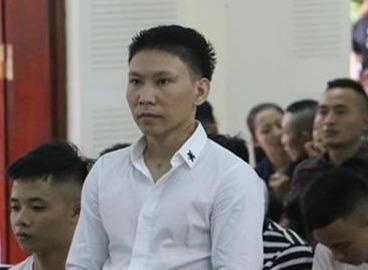 Ke dung sung ban thung bung doi thu linh 7 nam tu hinh anh