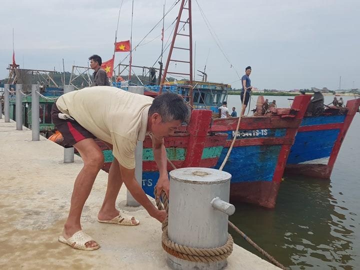 Ap thap nhiet doi tren bien Dong dien bien phuc tap, Nghe An cam bien hinh anh