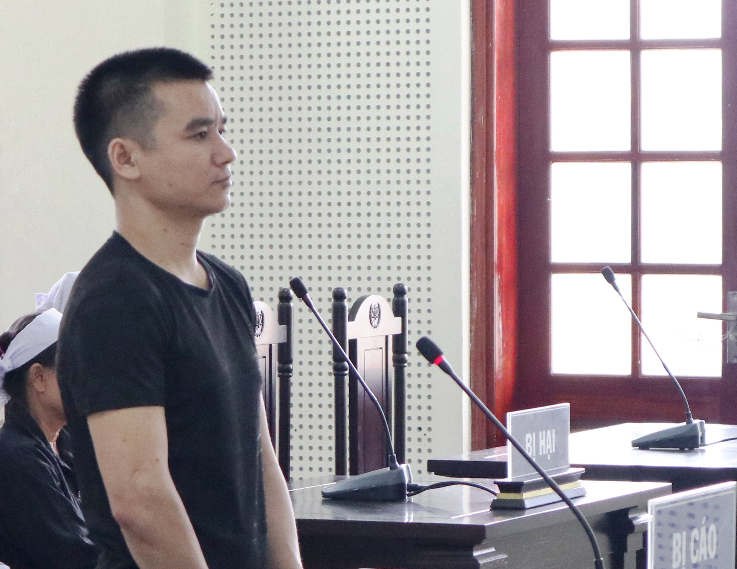 Ke giet nguoi xin toa giam nhe hinh phat de ve lam lai cuoc doi hinh anh