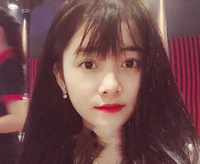 Nu le tan nha nghi moi gioi mai dam hinh anh