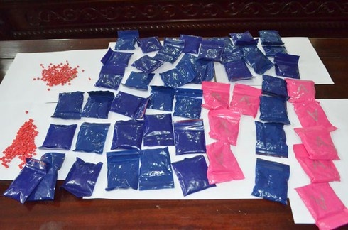 Mua ban trai phep chat ma tuy anh 2