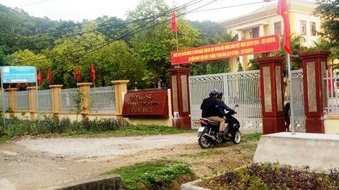 UBND xa mat 100 trieu hinh anh