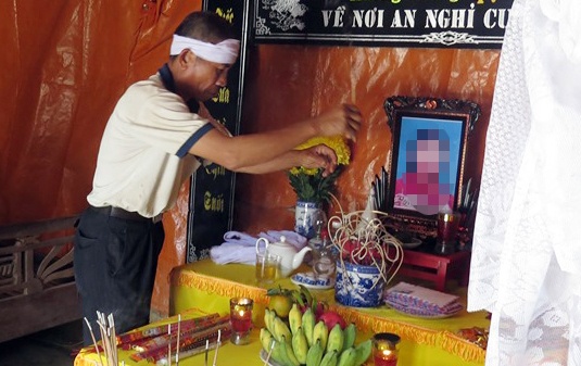 Nghi van 2 me con tu vong do mau thuan gia dinh hinh anh