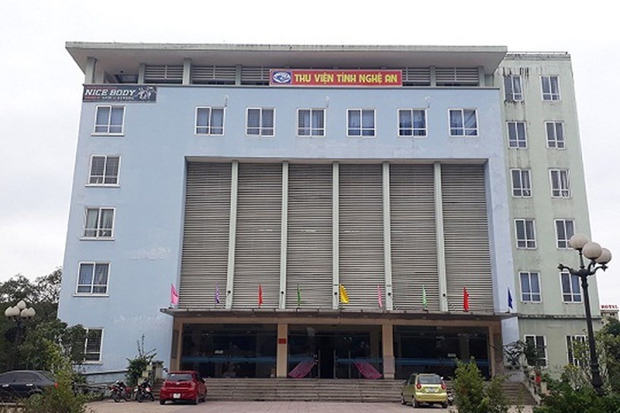 Thuong tet o Thu vien tinh Nghe An anh 1