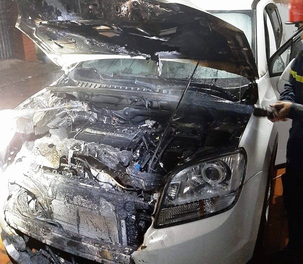 Chay oto ngay mung 1 Tet anh 1