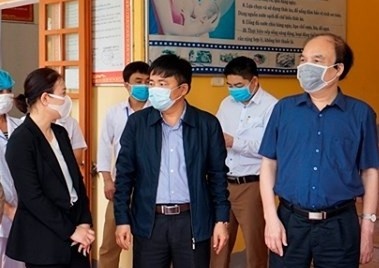 Nhieu to chuc, ca nhan o Nghe An chung tay ung ho chong dich hinh anh