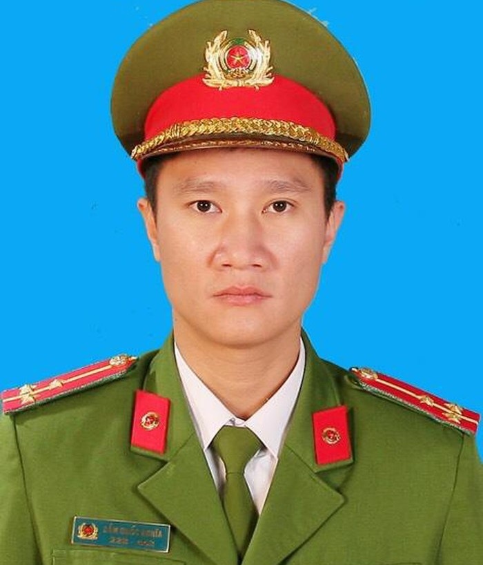 Thượng úy hy sinh ảnh 1 Thuong uy hy sinh anh 1