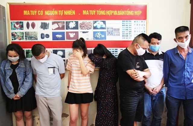 chơi ma túy trong khách sạn hạng sang ảnh 1 choi ma tuy trong khach san hang sang anh 1