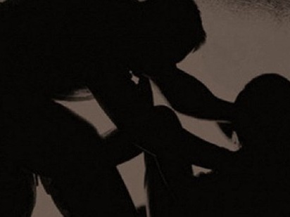 Ga trai xam hai be hang xom phai ngoi tu hinh anh