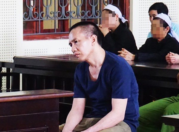 Danh chet ong chu cua vo vi ghen tuong hinh anh