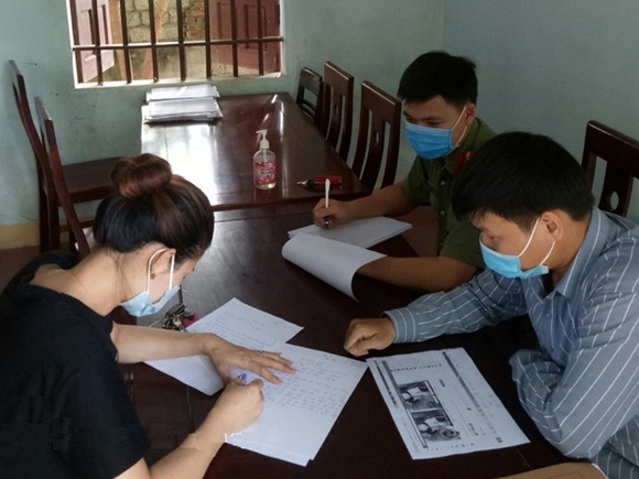 Co gai dang tin sai ve dich Covid-19 bi phat 5 trieu hinh anh