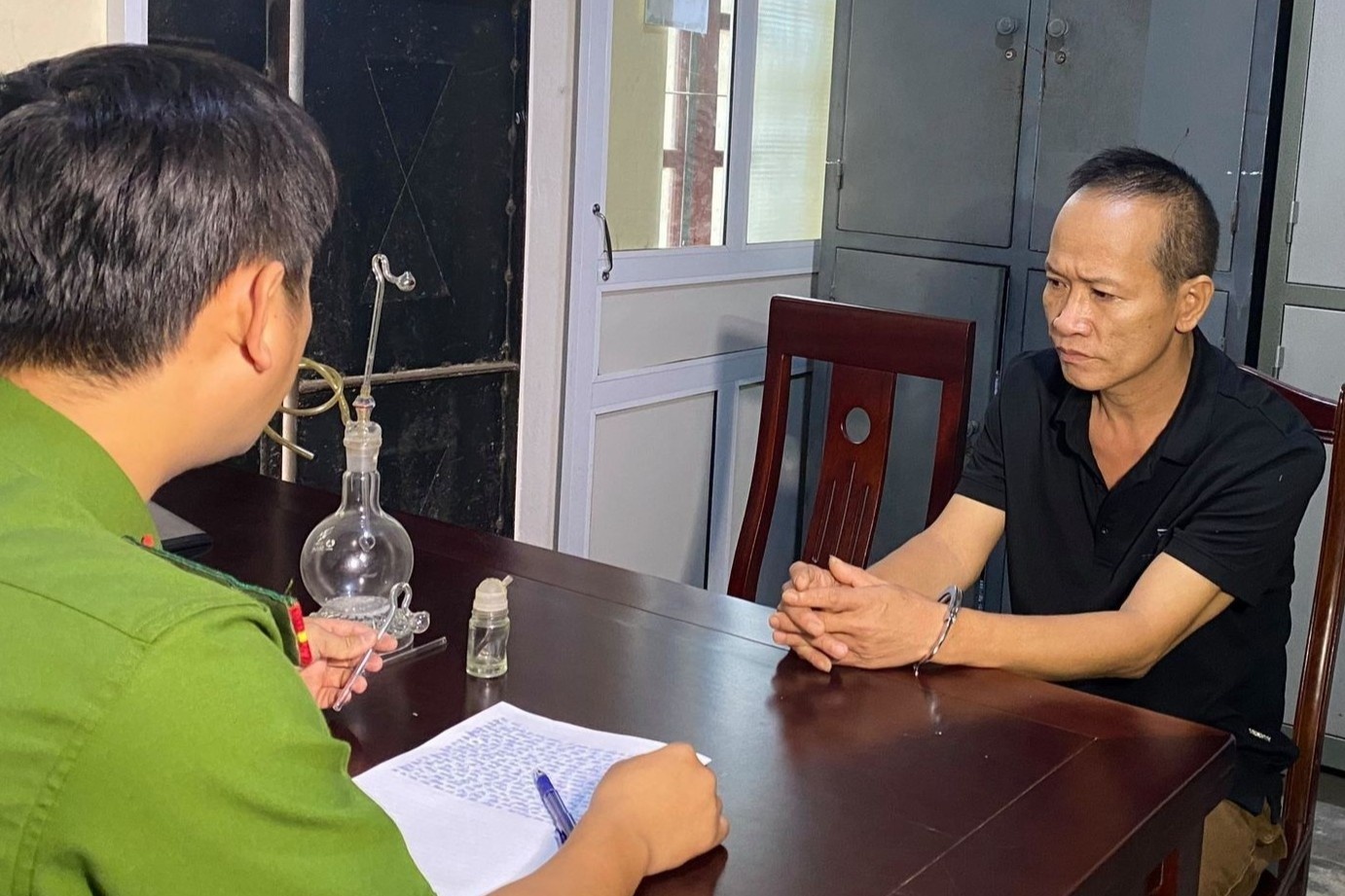 Phat hien diem san xuat cong cu dung ma tuy hinh anh