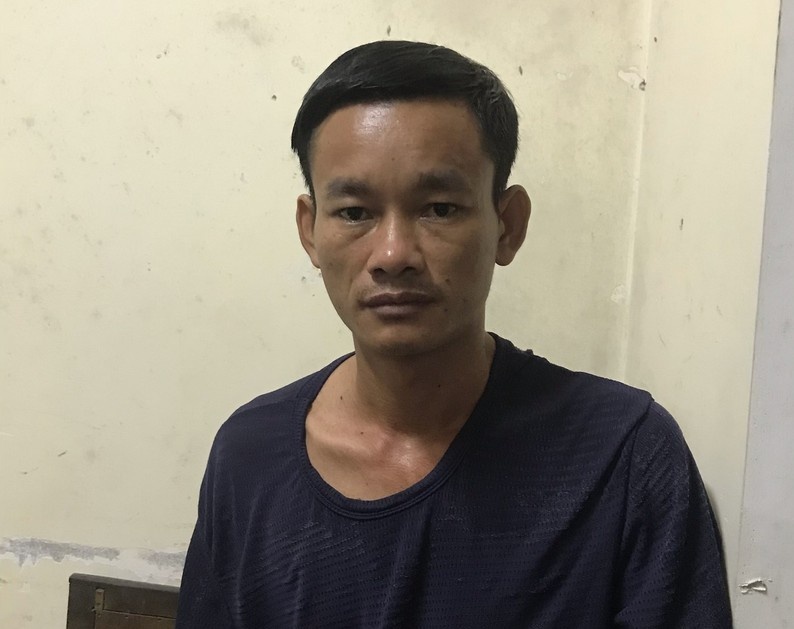 Nam nhan vien van phong dieu hanh o danh bac 1 ty/ngay hinh anh