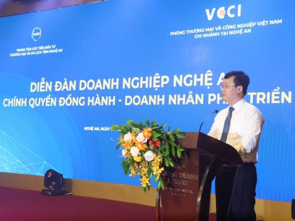 Nghe An se xu ly nghiem can bo nhung nhieu doanh nghiep hinh anh