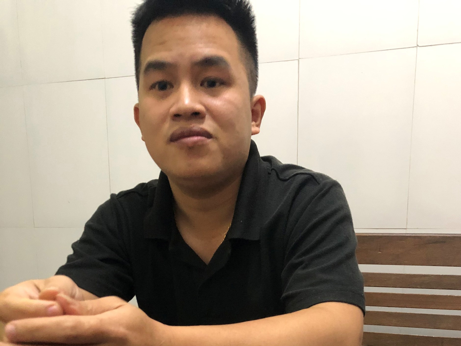 Bat nghi pham trom nhieu banh oto hinh anh