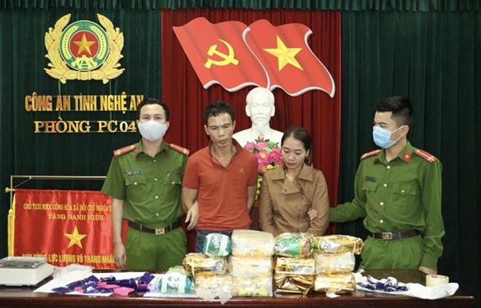 vay bat ma tuy anh 1